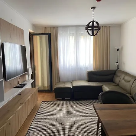102 I 103 Apartment *